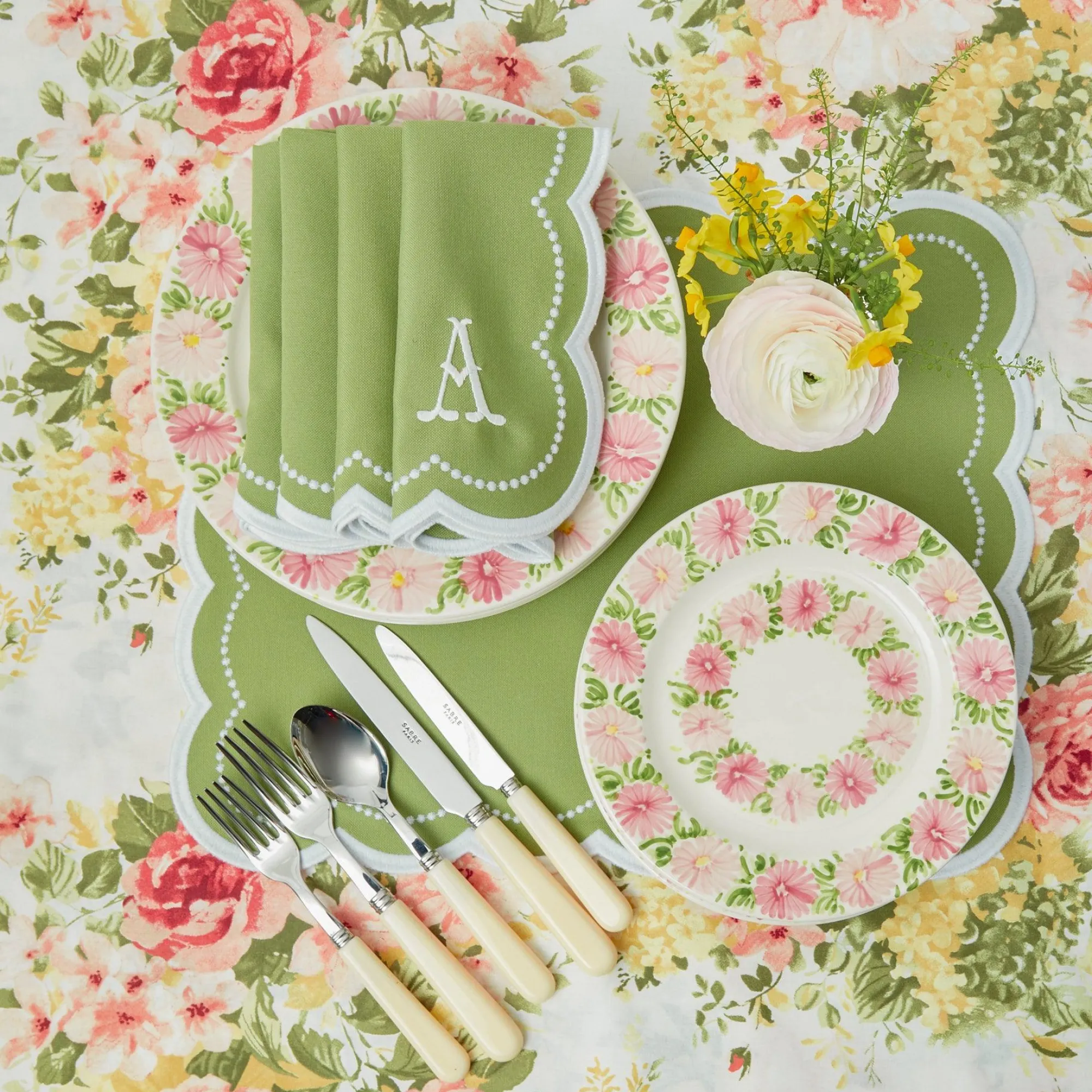 Dahlia Garland Starter Plate|Mrs. Alice Hot