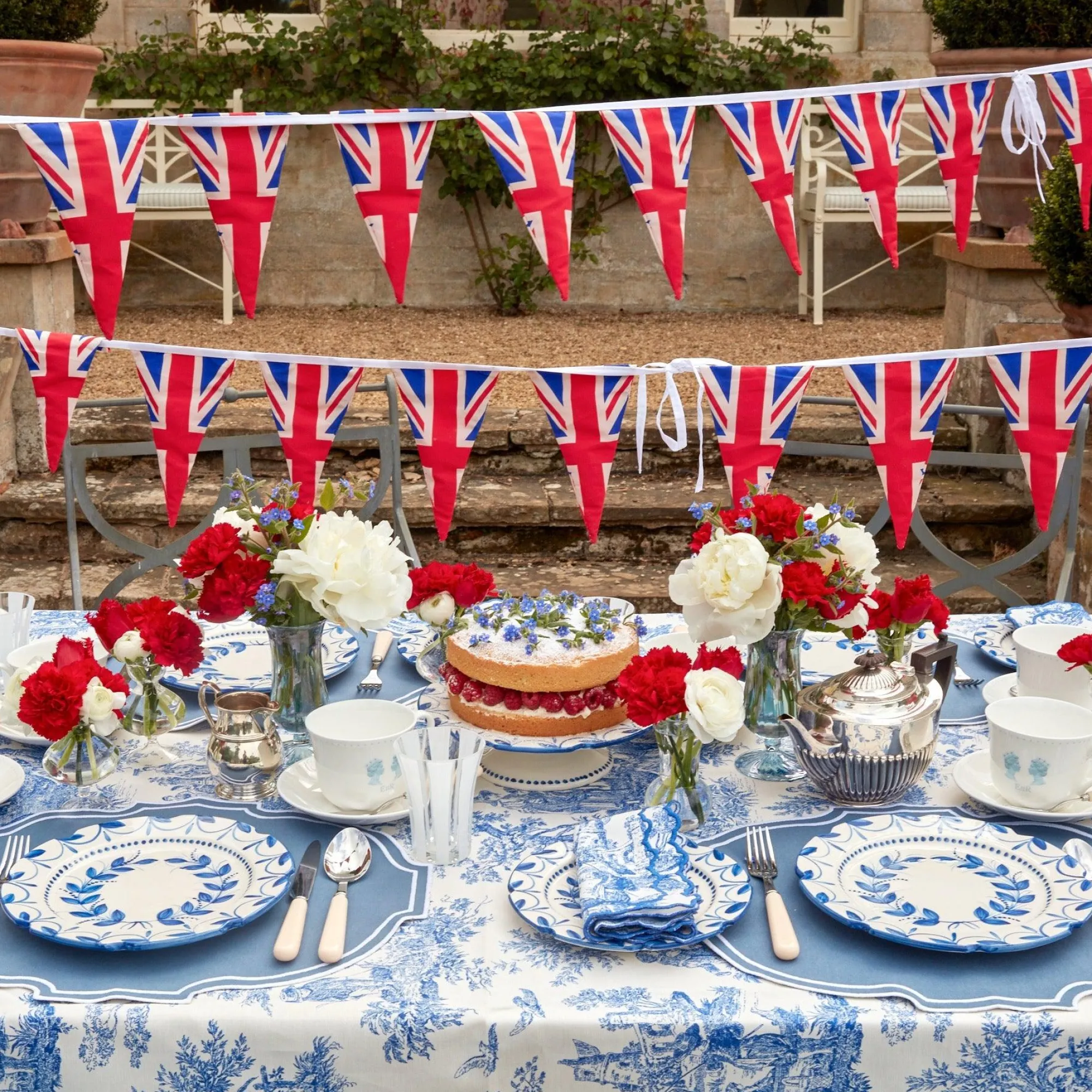 Elizabeth Garland Dinner Plates (Set Of 4)|Mrs. Alice Online