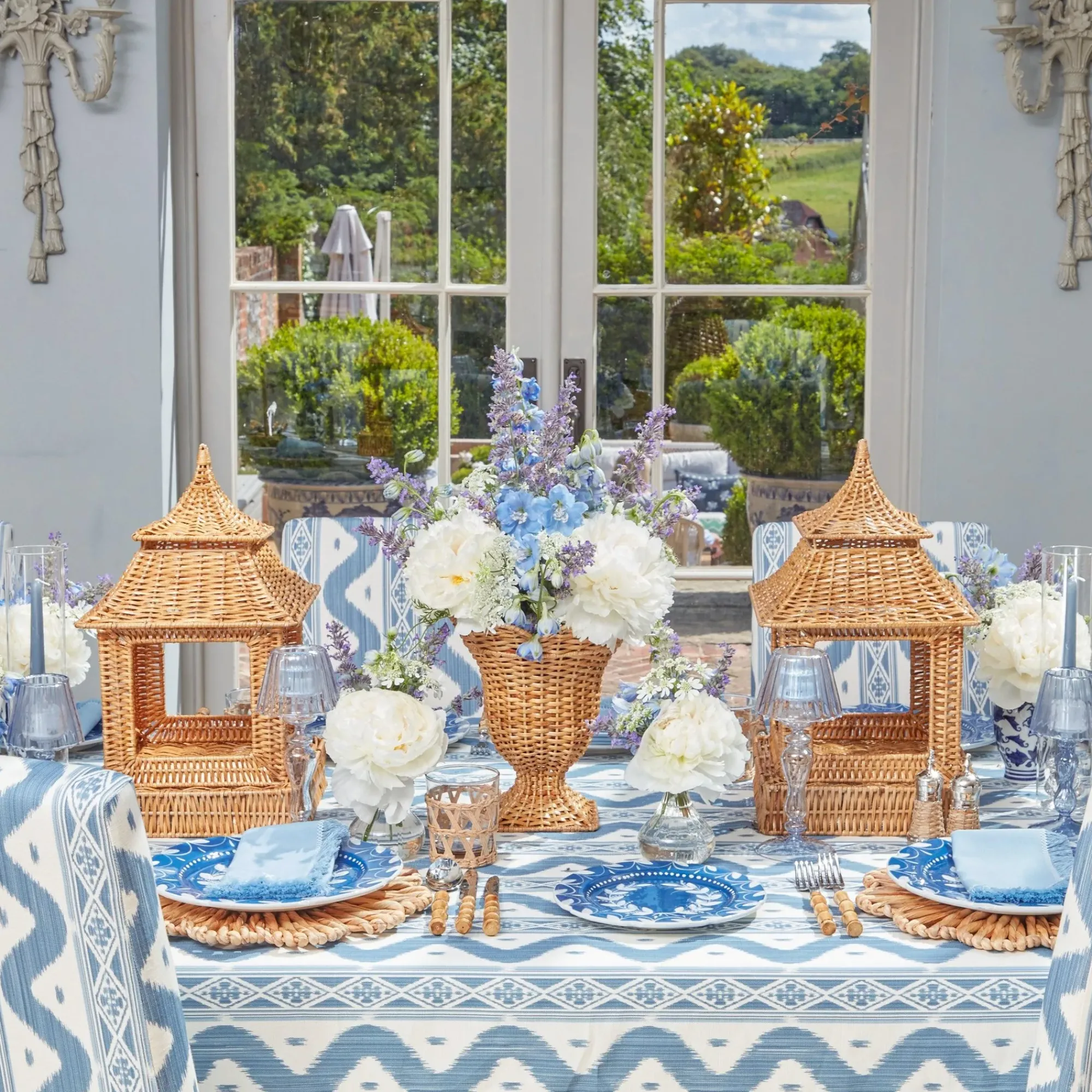 French Blue Garland Starter Plate|Mrs. Alice Clearance