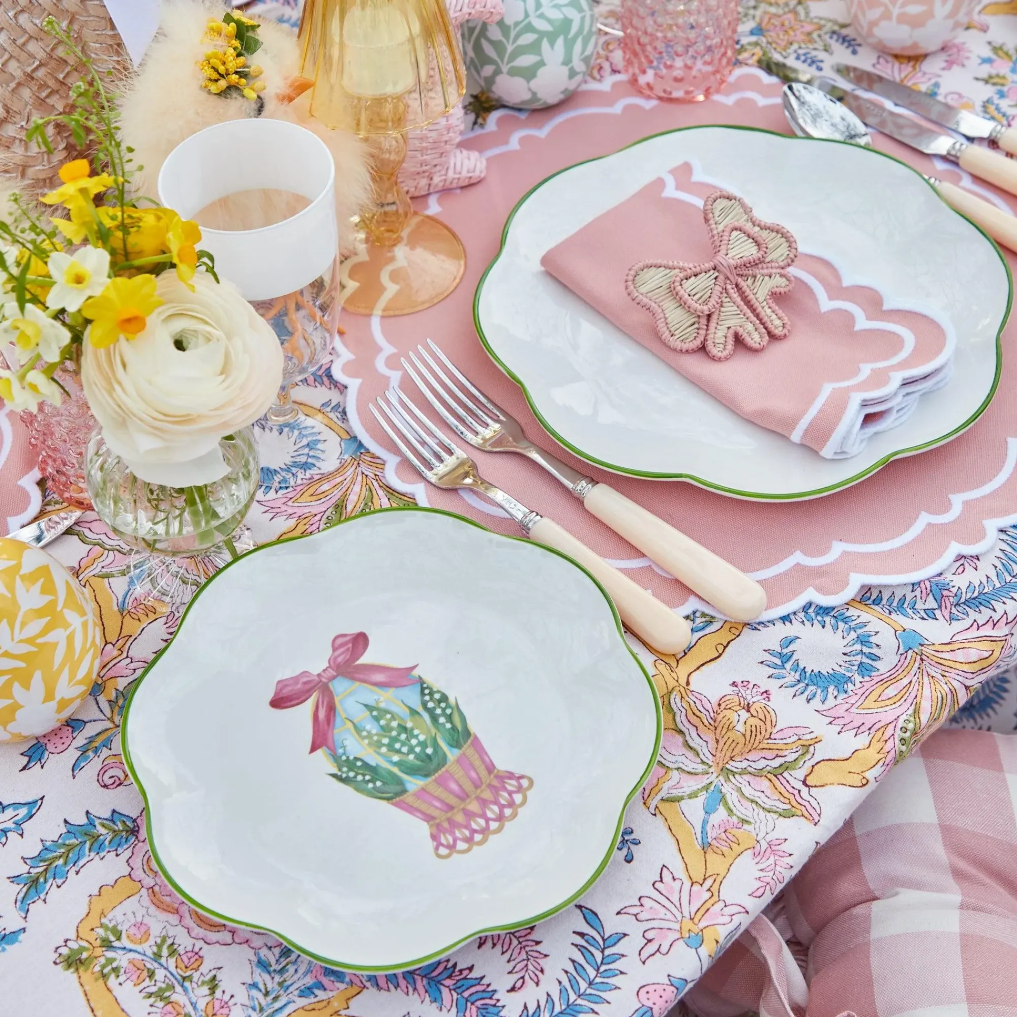 Scalloped Easter Dinner & Starter Plate (Set Of 8)|Mrs. Alice New