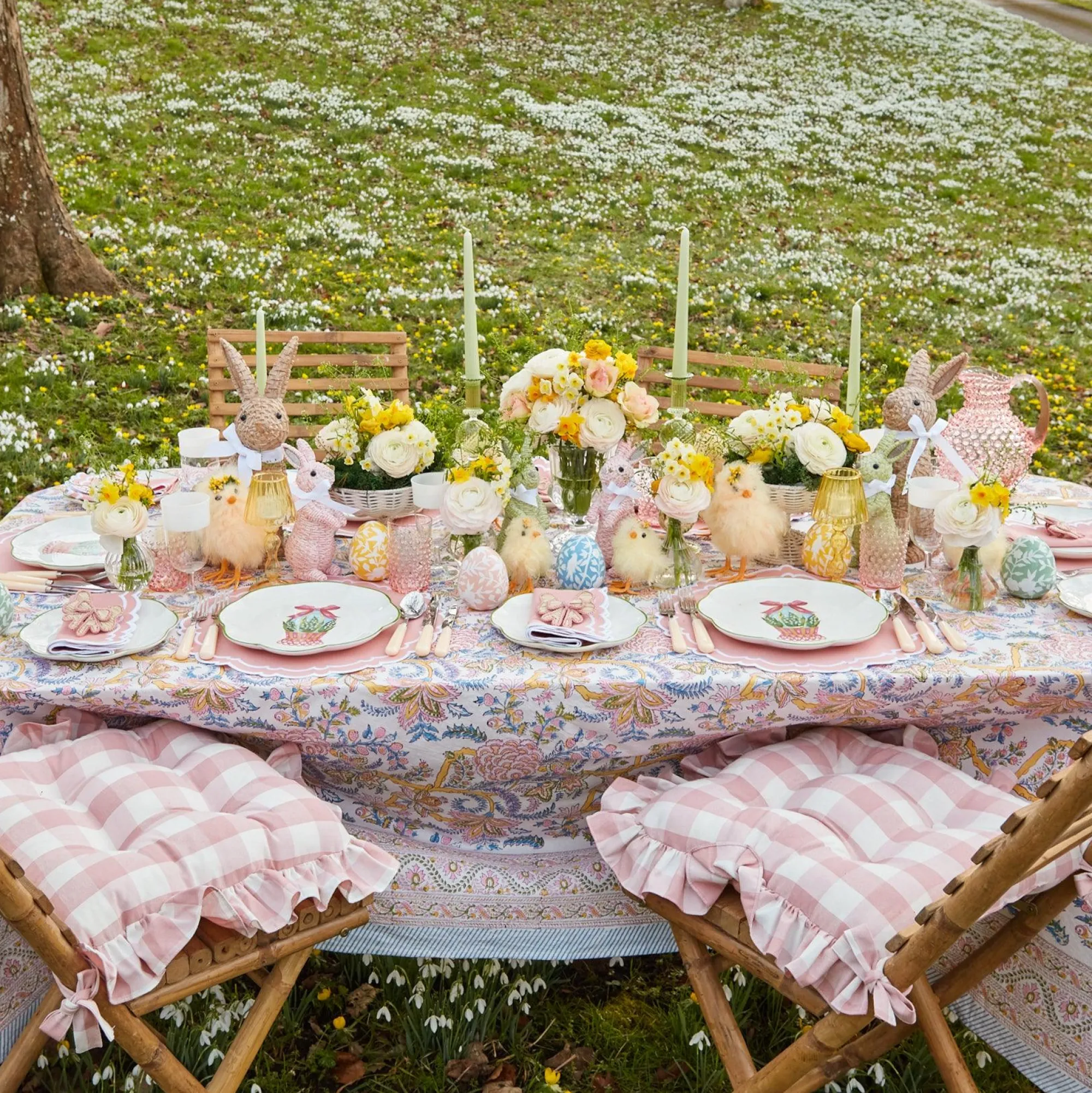 Scalloped Easter Dinner Plate|Mrs. Alice Clearance