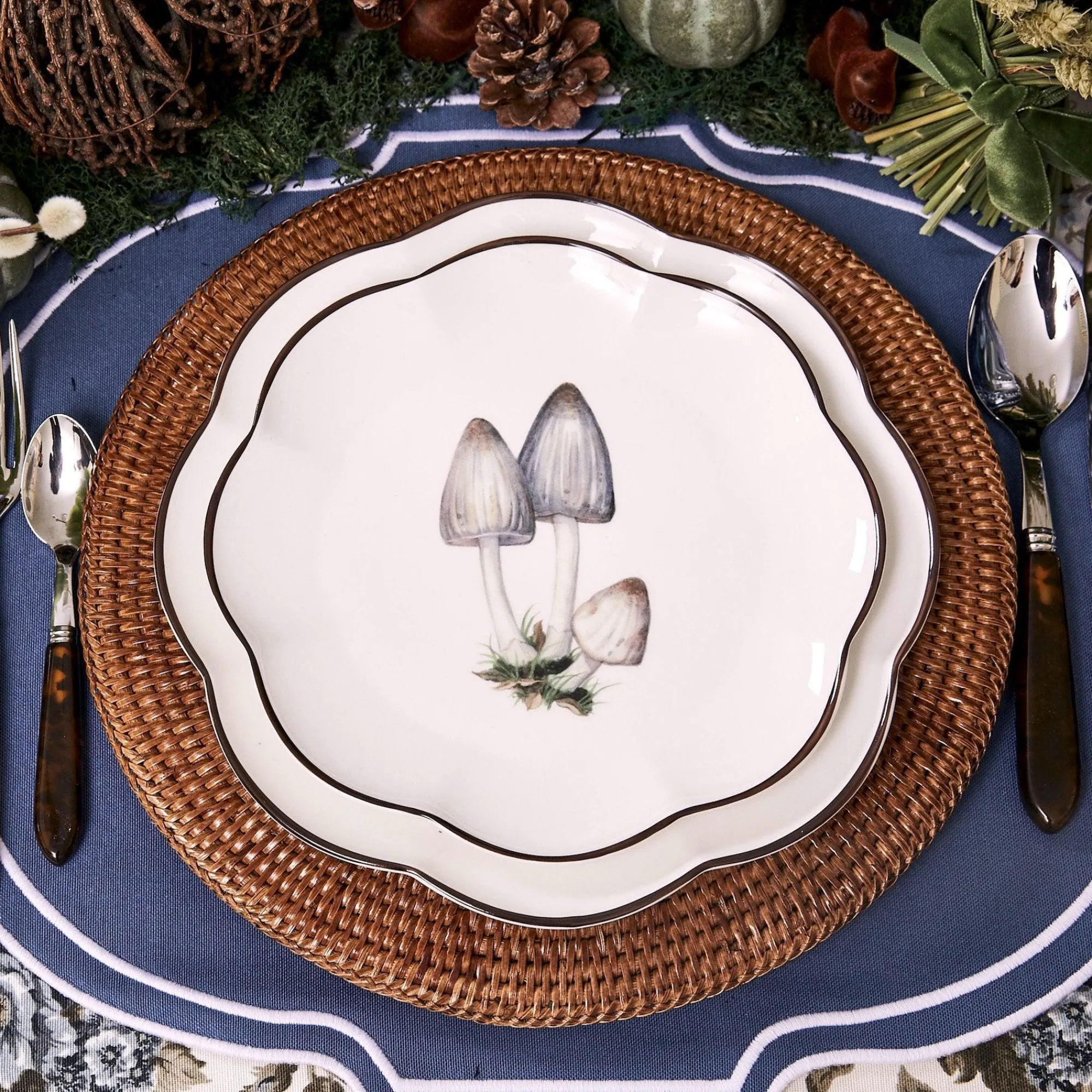 Scalloped Mushroom Starter Plate (Grey)|Mrs. Alice Online