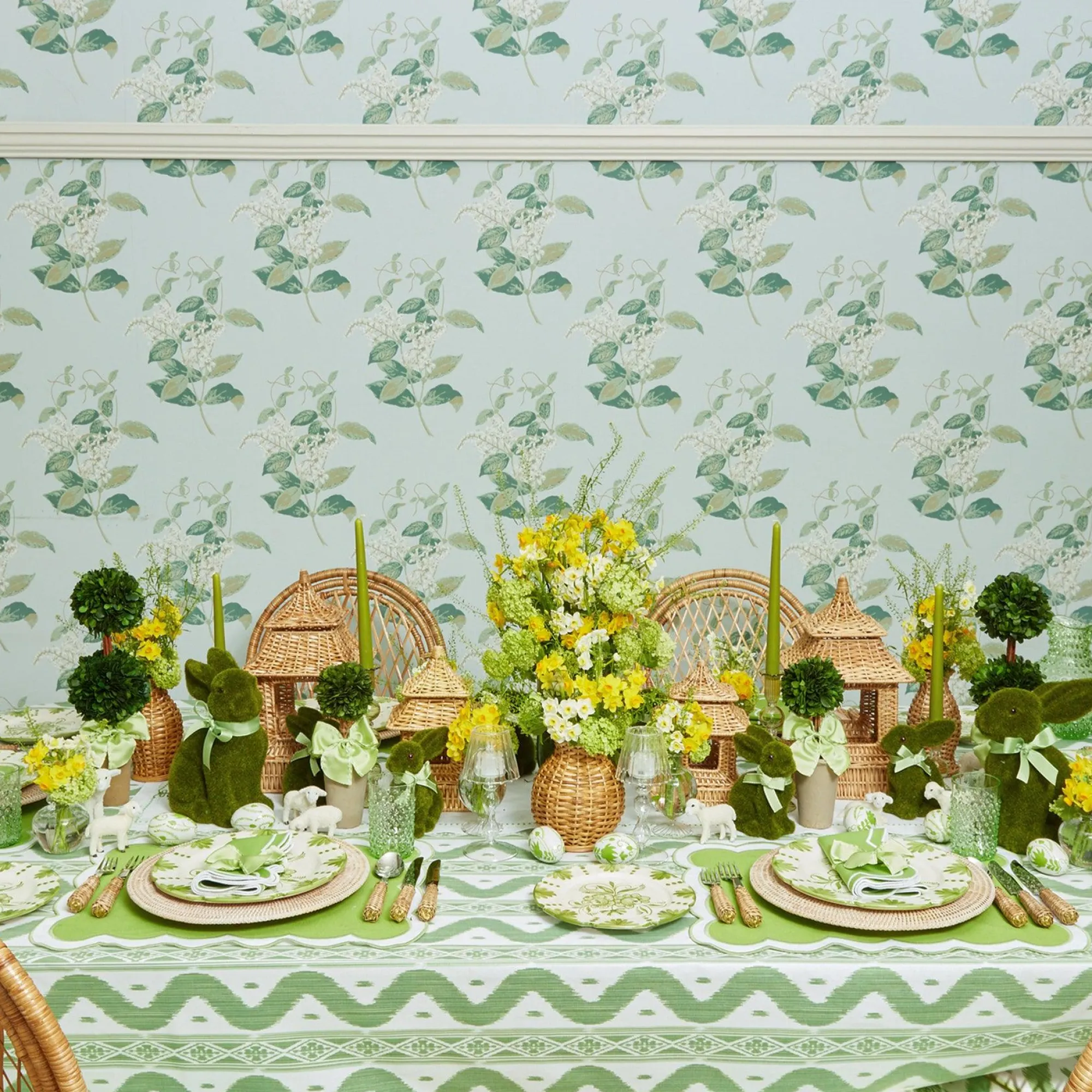 Serena Applique Green Placemats & Napkins (Set Of 4)|Mrs. Alice Best