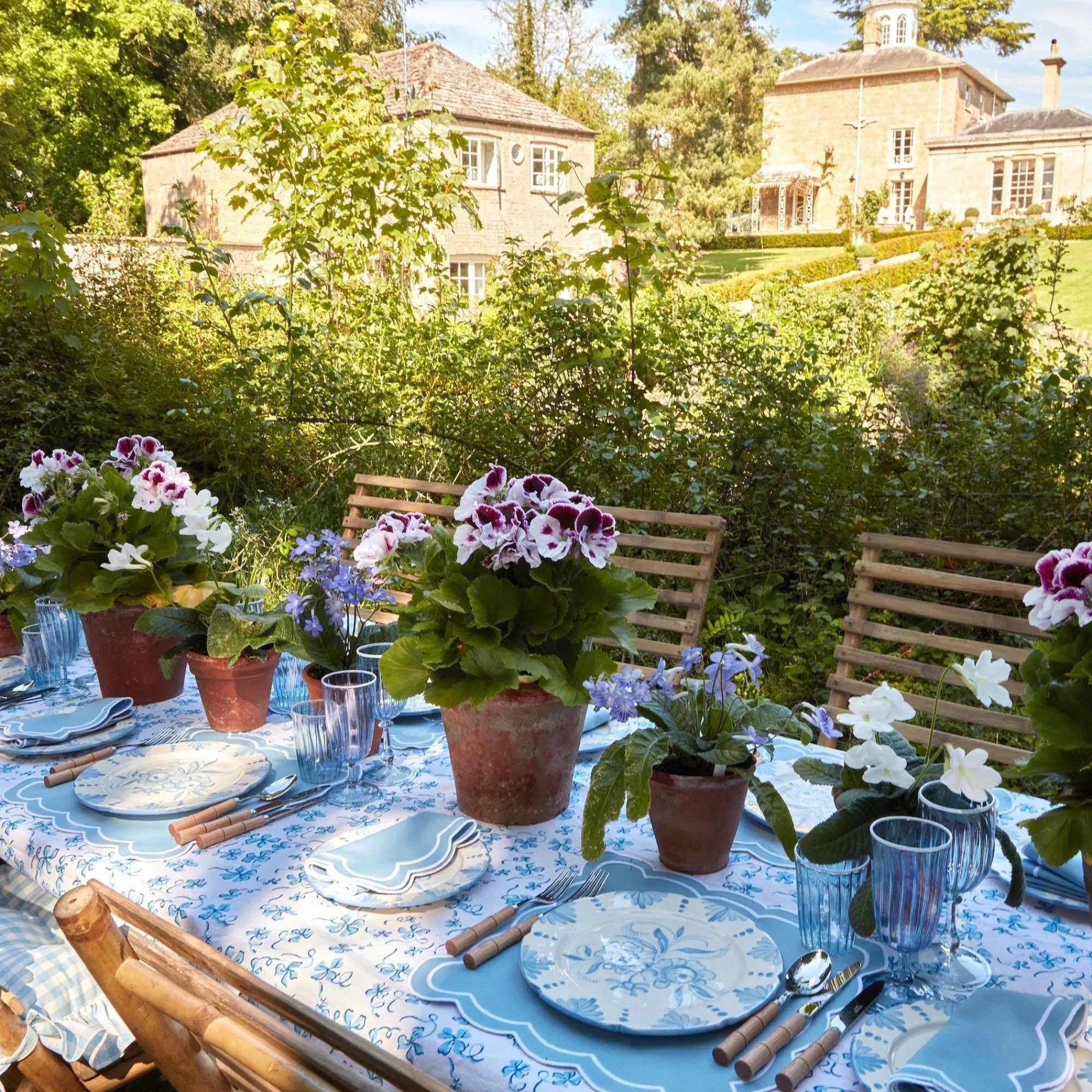 Seville Blue Gardenia Dinner Plate|Mrs. Alice