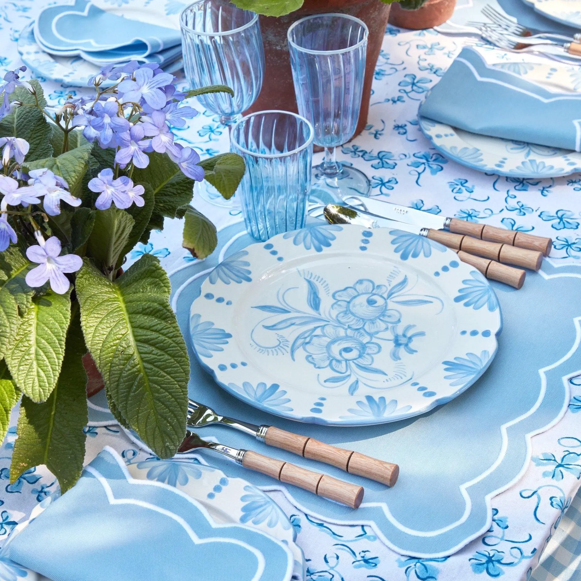 Seville Blue Gardenia Dinner Plate|Mrs. Alice