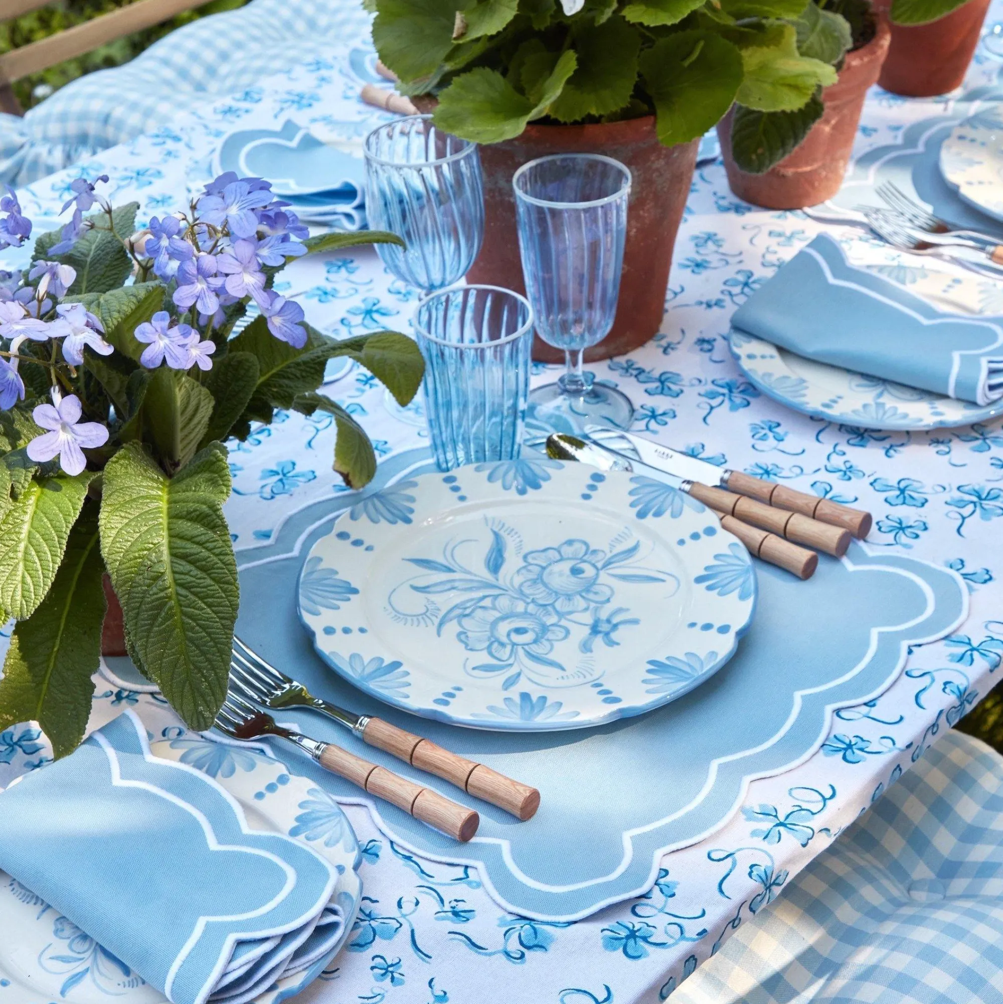 Seville Blue Gardenia Starter Plate|Mrs. Alice Online
