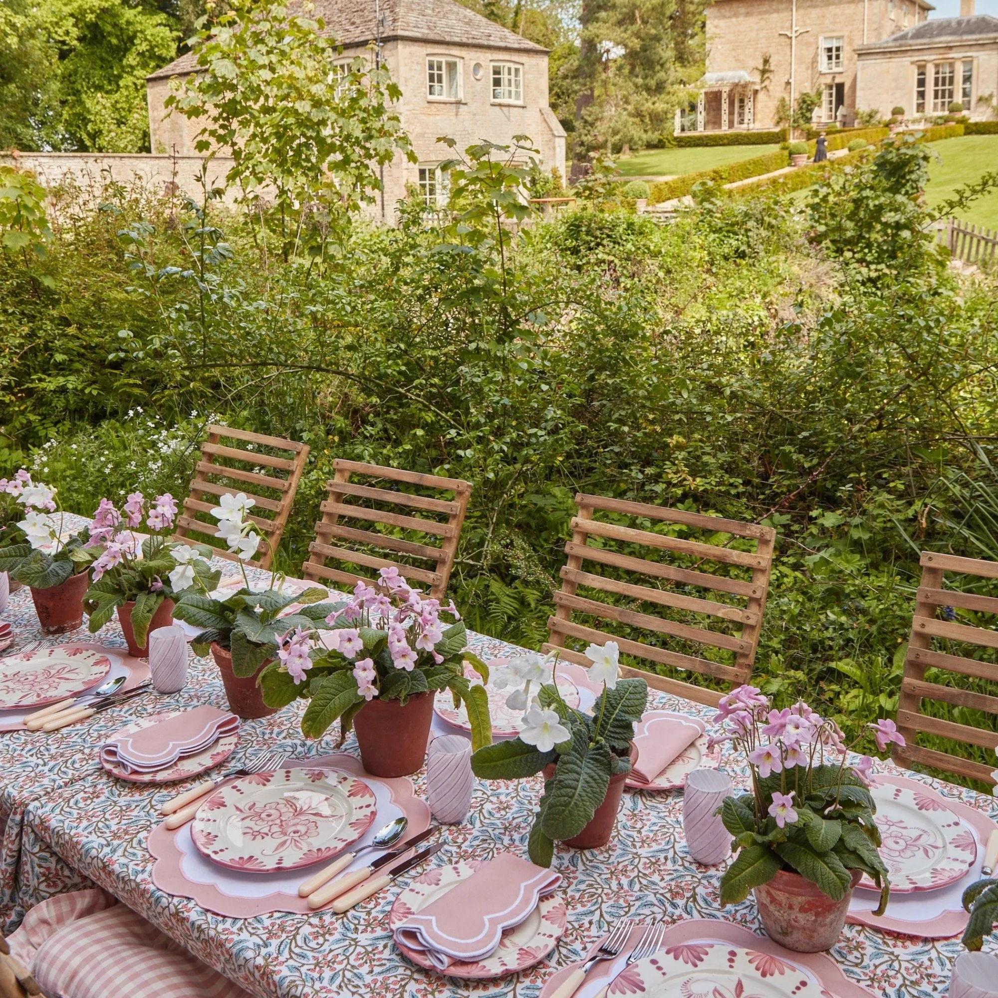 Seville Pink Gardenia Dinner Plate|Mrs. Alice Online