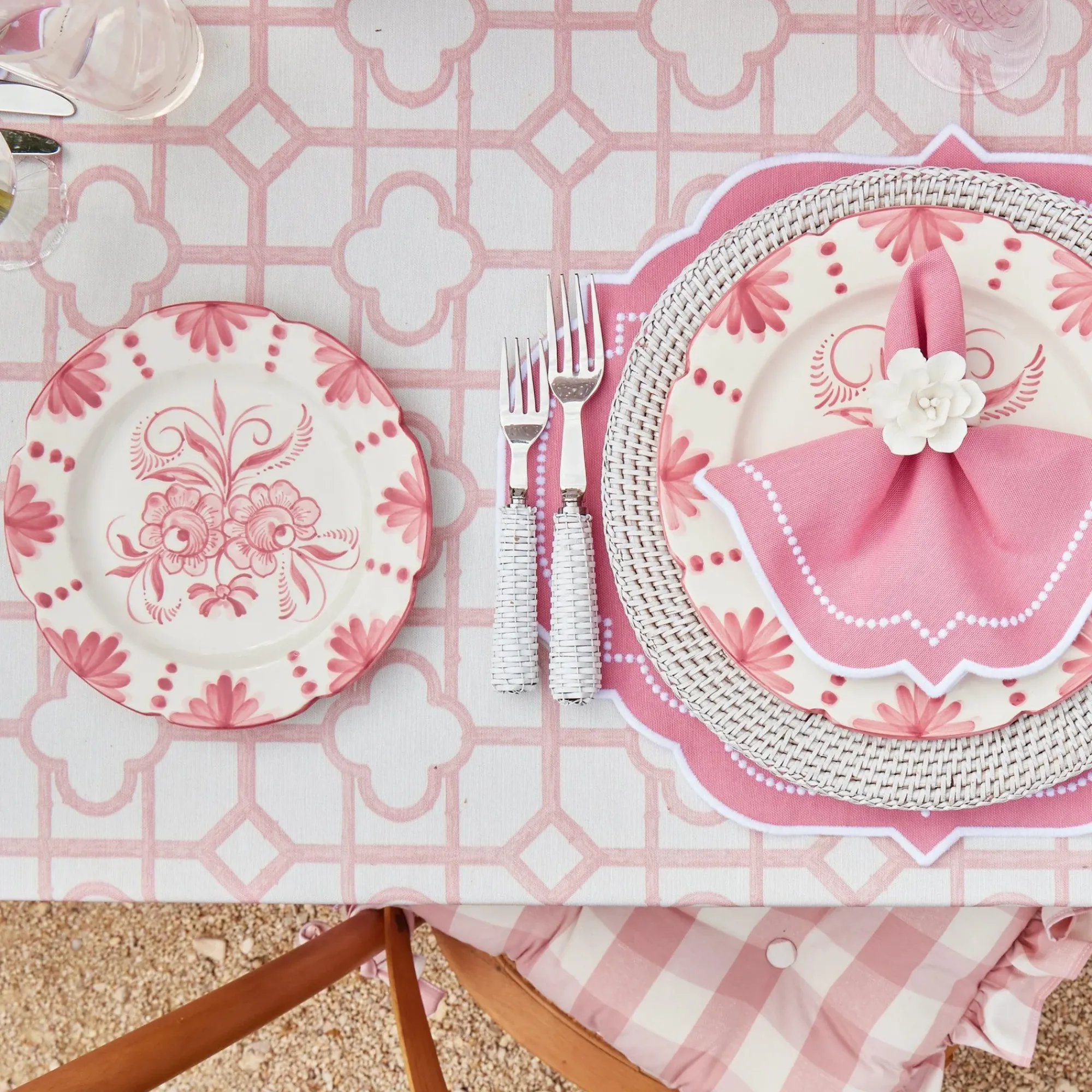Seville Pink Gardenia Dinner & Starter Plates (Set Of 8)|Mrs. Alice Online