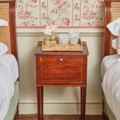 Small Scalloped Rattan Tray|Mrs. Alice Discount