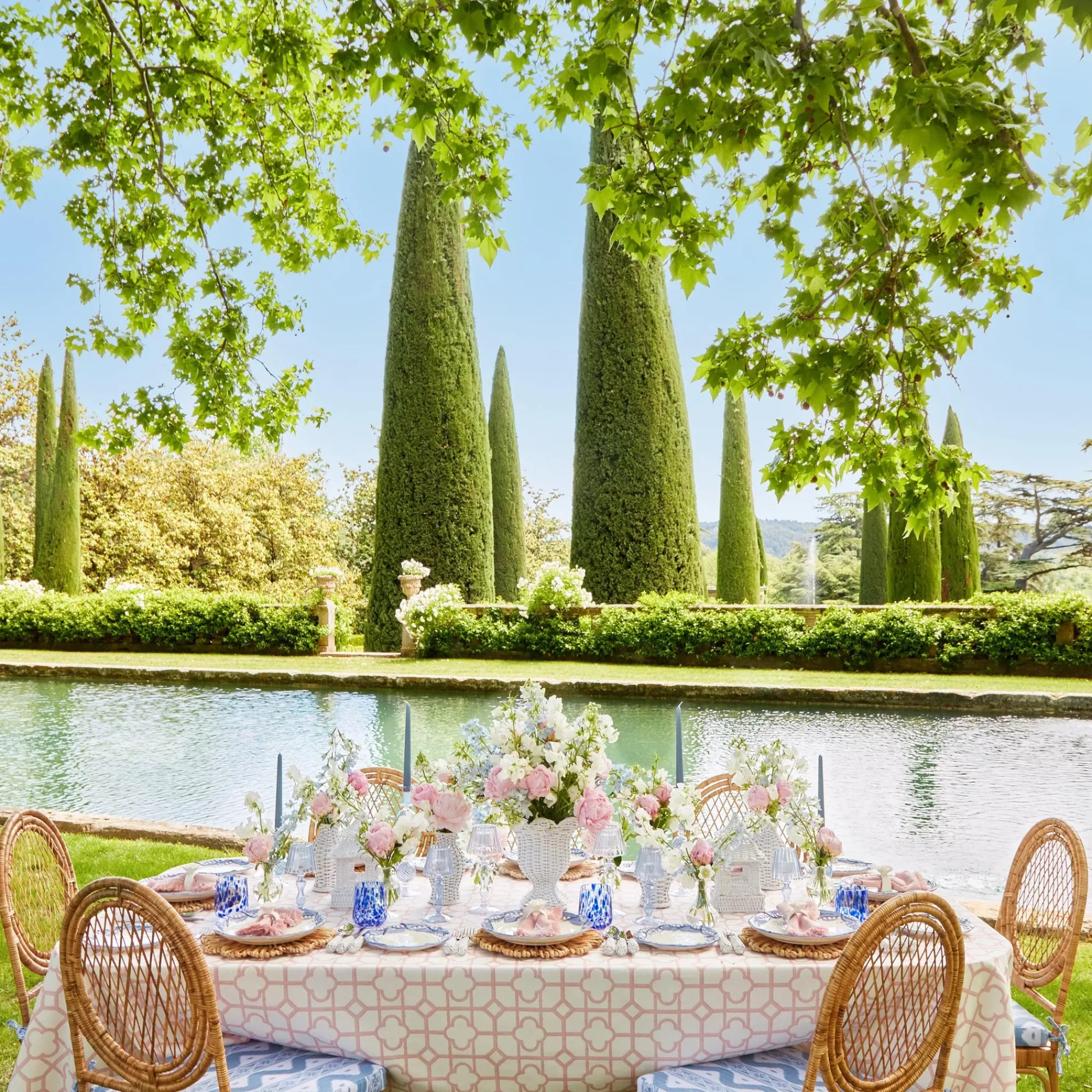 Small White Rattan Urn Vase|Mrs. Alice