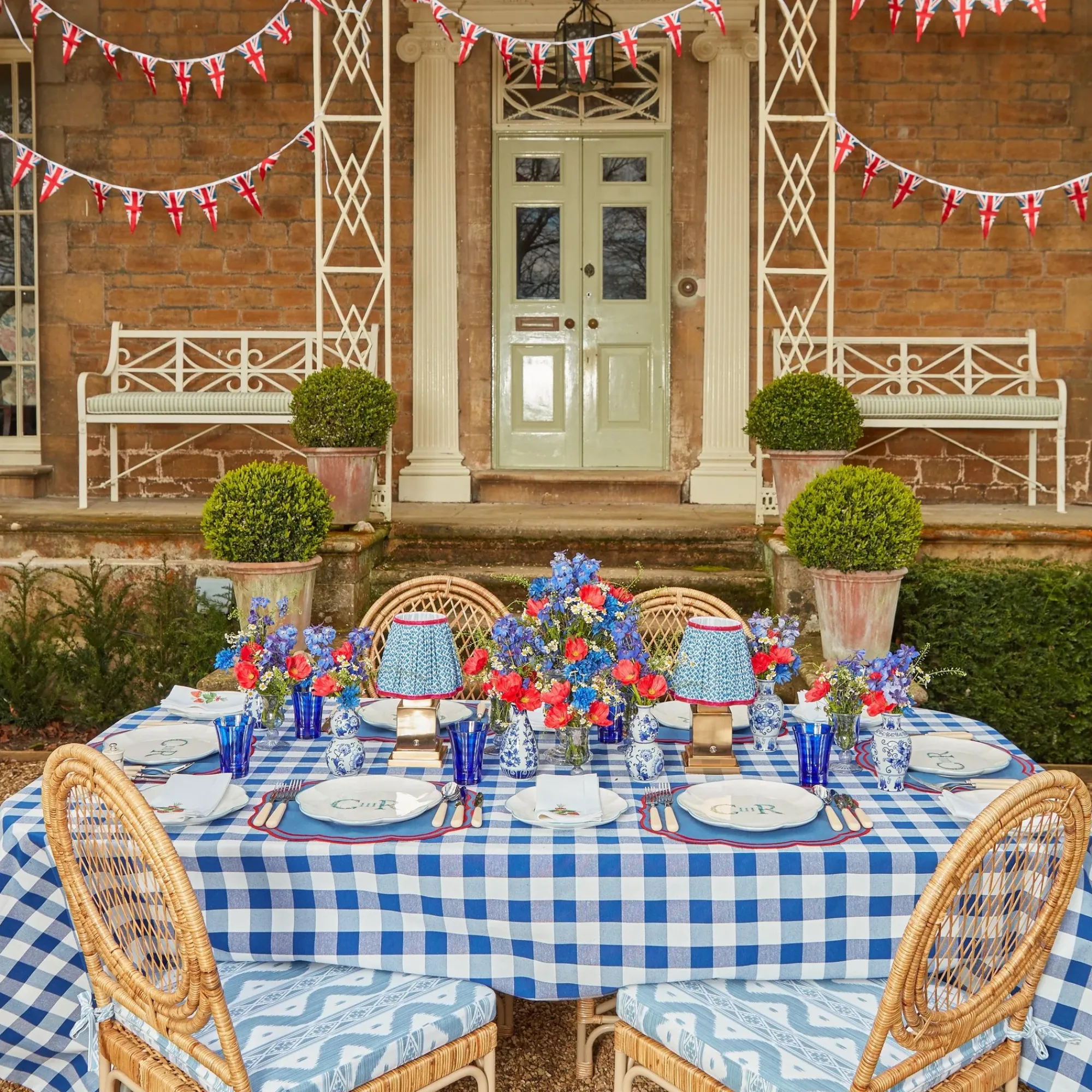 Strawberry White Linen Embroidered Napkins (Set Of 4)|Mrs. Alice New