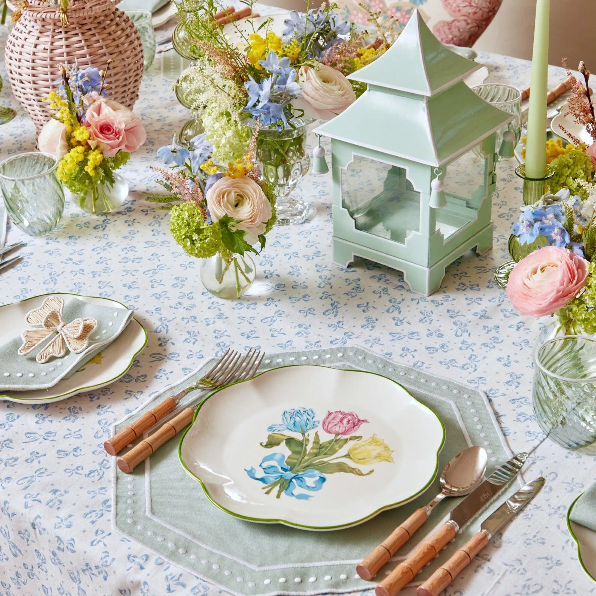 Tulip Dinner Plate|Mrs. Alice Outlet